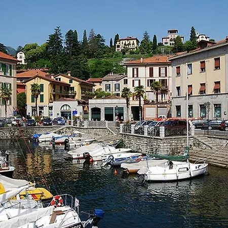 فيلة Della Romantica